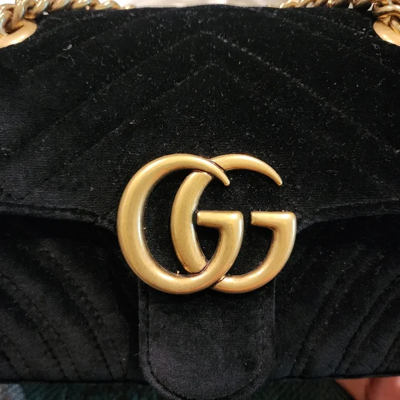 ‼️SOLD‼️Black Velvet Gucci Marmont Crossbody Bag - Picture 6 of 8